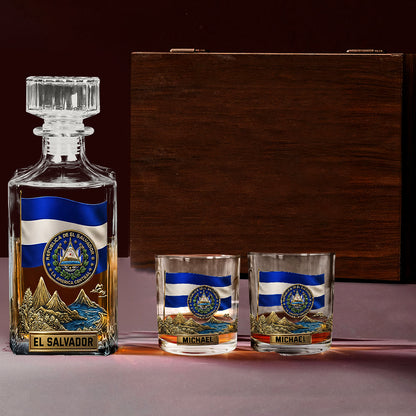 Dios, Unión, Libertad - Personalized Expats Whiskey Decanter Set
