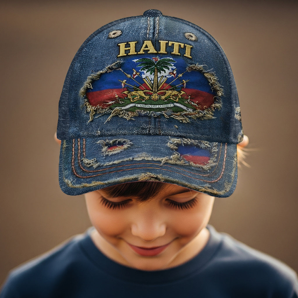 Haiti Coat Of Arms - Personalized Expats Classic Cap