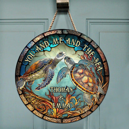Stained Glass Turtle Couple - Turtle gift for husband, wife, boyfriend, girlfriend - Personalized Round Wood Sign