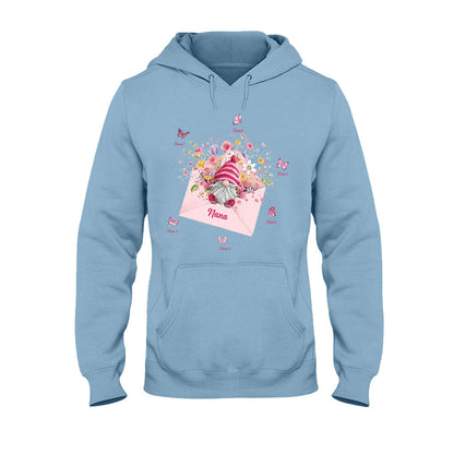 I Love Being A Nana - Personalized Grandma T-shirt and Hoodie