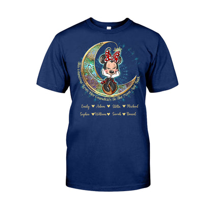 This Grandma Loves Her Grandkids To The Moon And Back - Personalized Mouse T-shirt and Hoodie