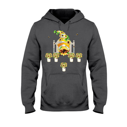 I Love Being Nana - Personalized Mother's Day Grandma T-shirt and Hoodie