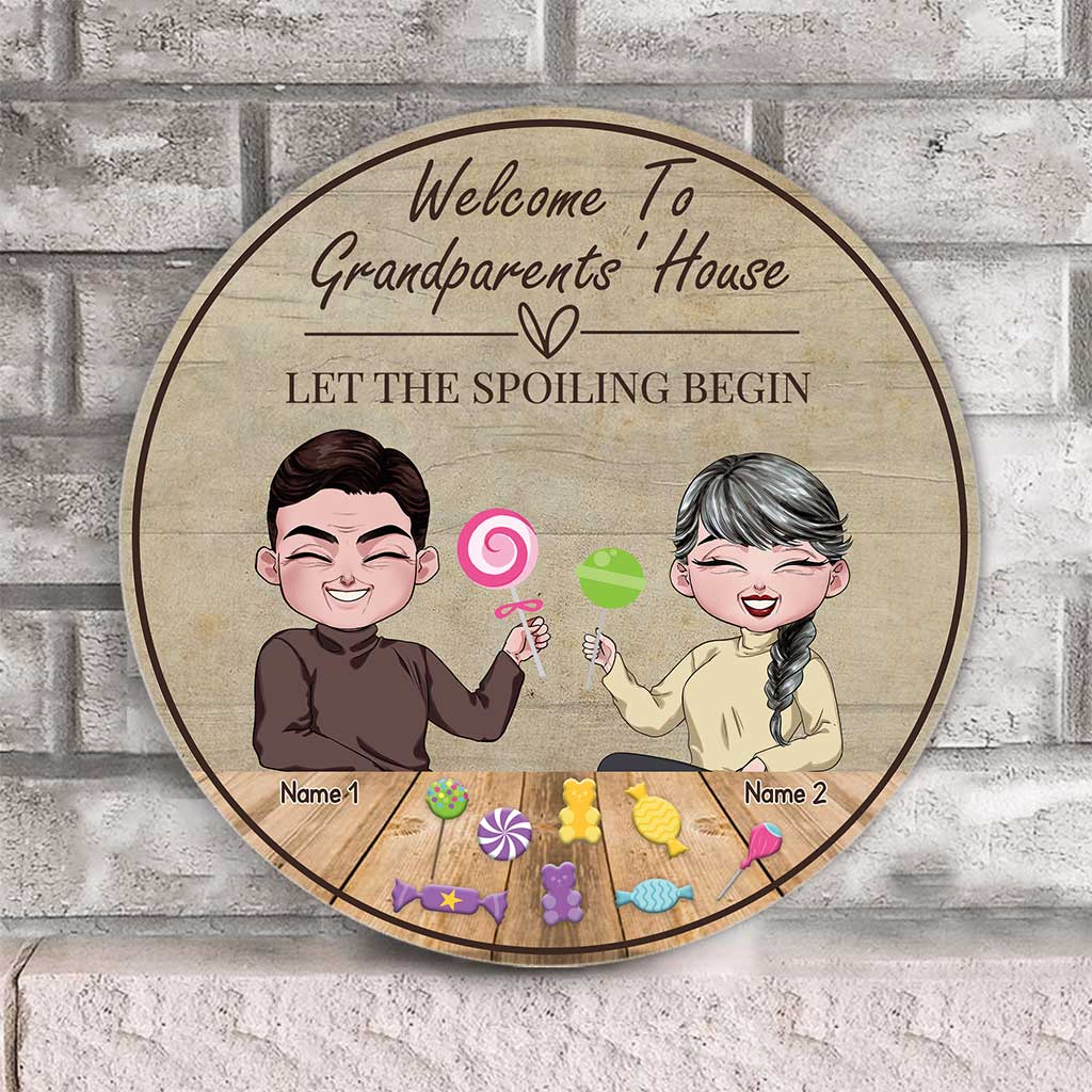 Grandparents' House Where Treats Are Many - Personalized Grandma Round Wood Sign